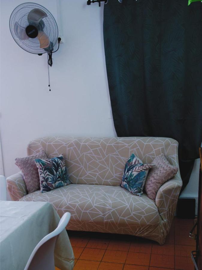 Lakay Sonson Apartment เลส์ อองซ์-ดิอาร์เลส ภายนอก รูปภาพ