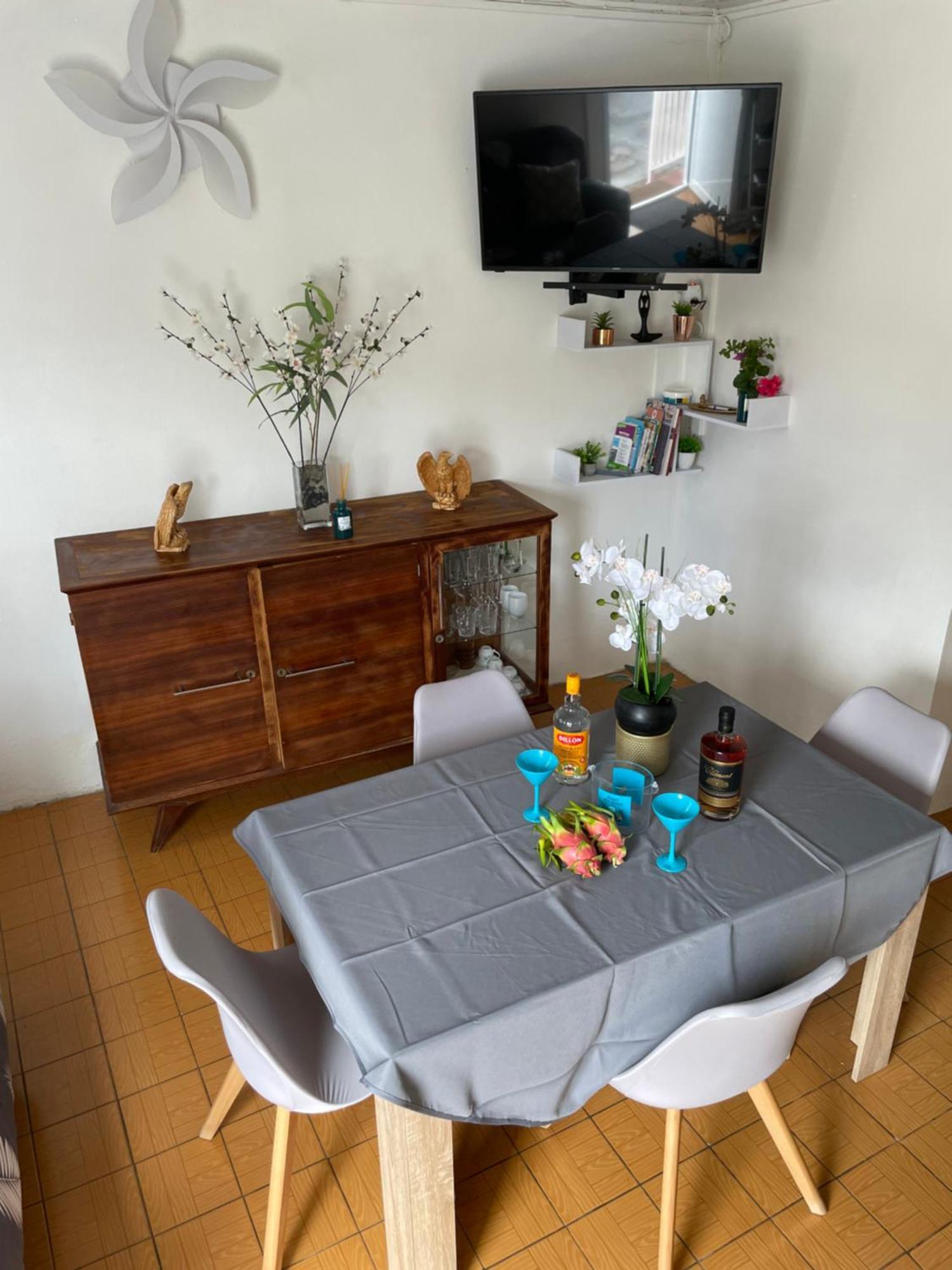 Lakay Sonson Apartment เลส์ อองซ์-ดิอาร์เลส ภายนอก รูปภาพ